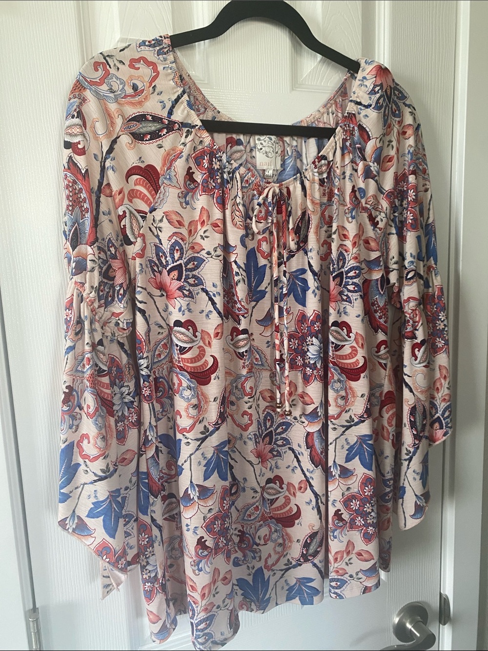 NAIF Tunic Light Pink Blue Red Coral Floral & Paisley Tie-Neck Split Sleeve Sz L - Picture 9 of 11